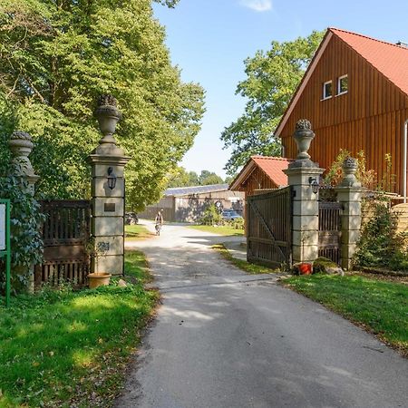 Cozy Holiday Home On A Horse Farm In The L Neburg Heath Eschede Exteriör bild