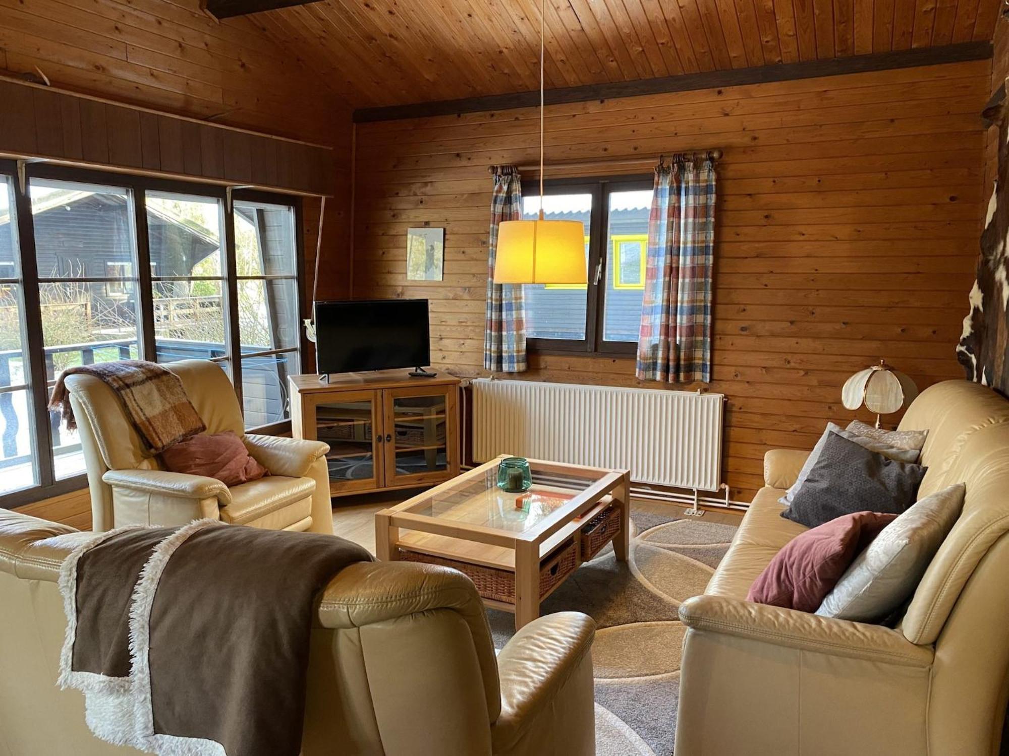 Cozy Holiday Home On A Horse Farm In The L Neburg Heath Eschede Exteriör bild
