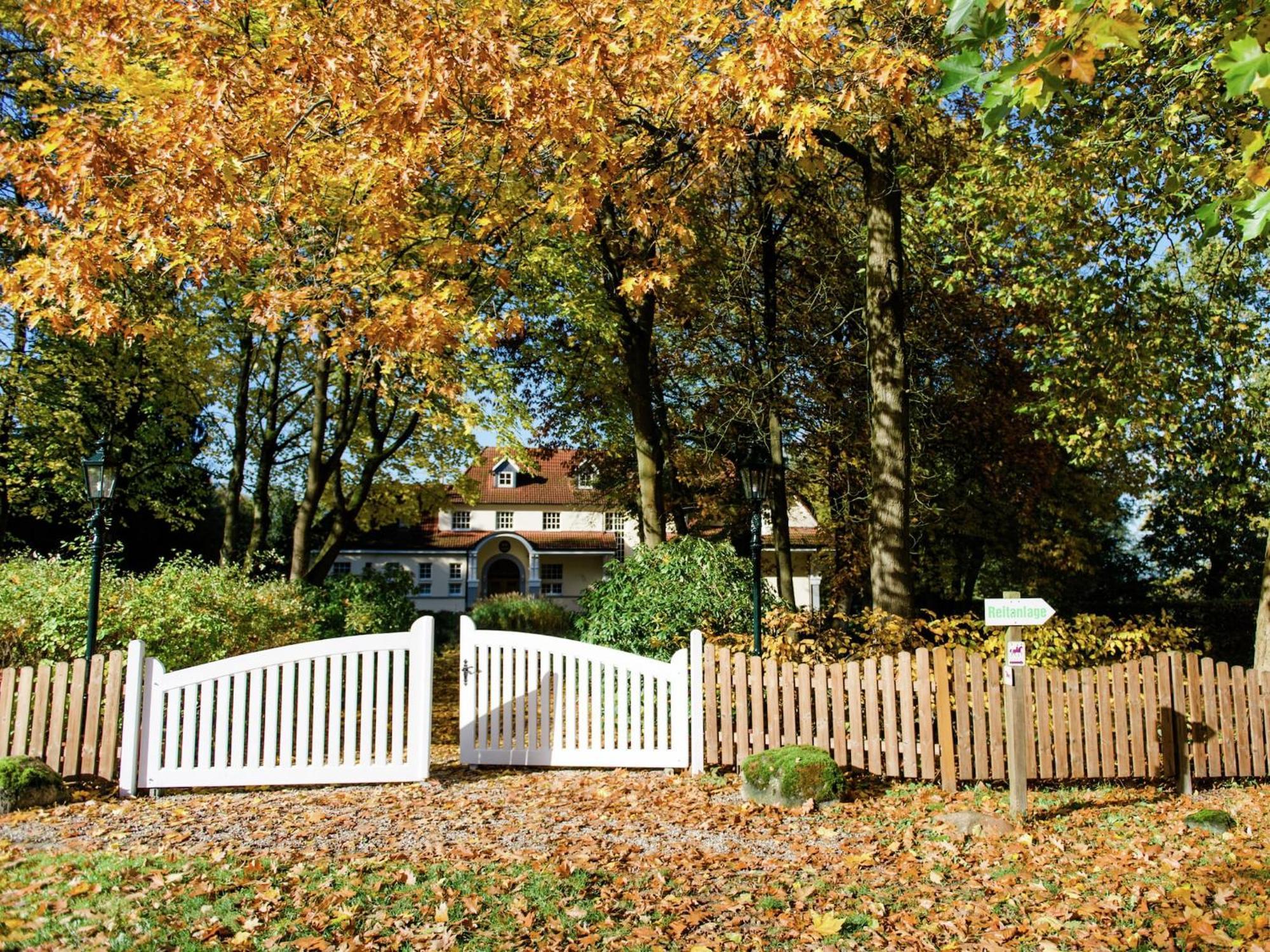 Cozy Holiday Home On A Horse Farm In The L Neburg Heath Eschede Exteriör bild